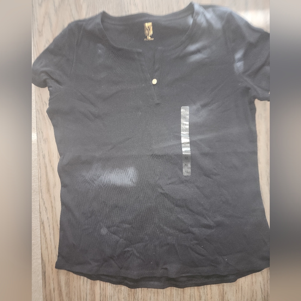 Short sleeves tee shirt